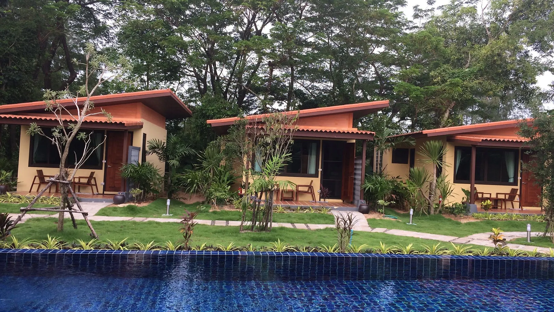 At Bangsak Resort Khao Lak